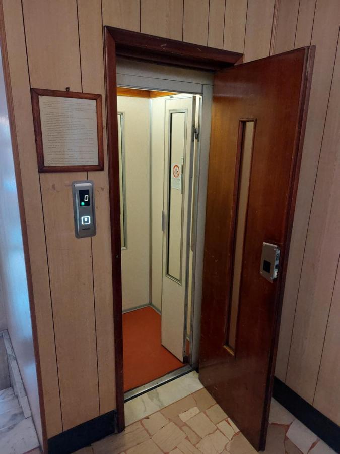 Asti Lovely Apartment Esterno foto