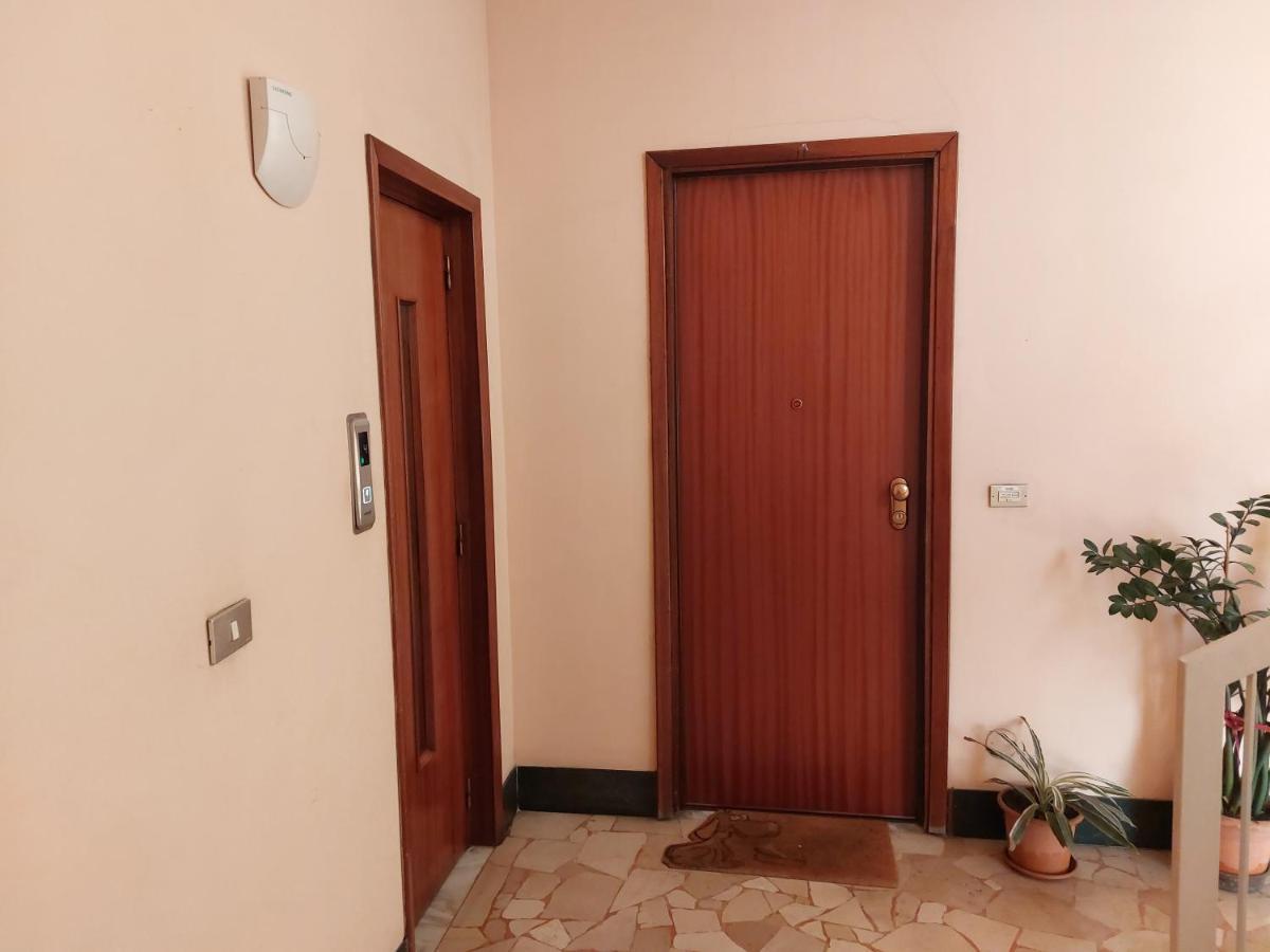 Asti Lovely Apartment Esterno foto