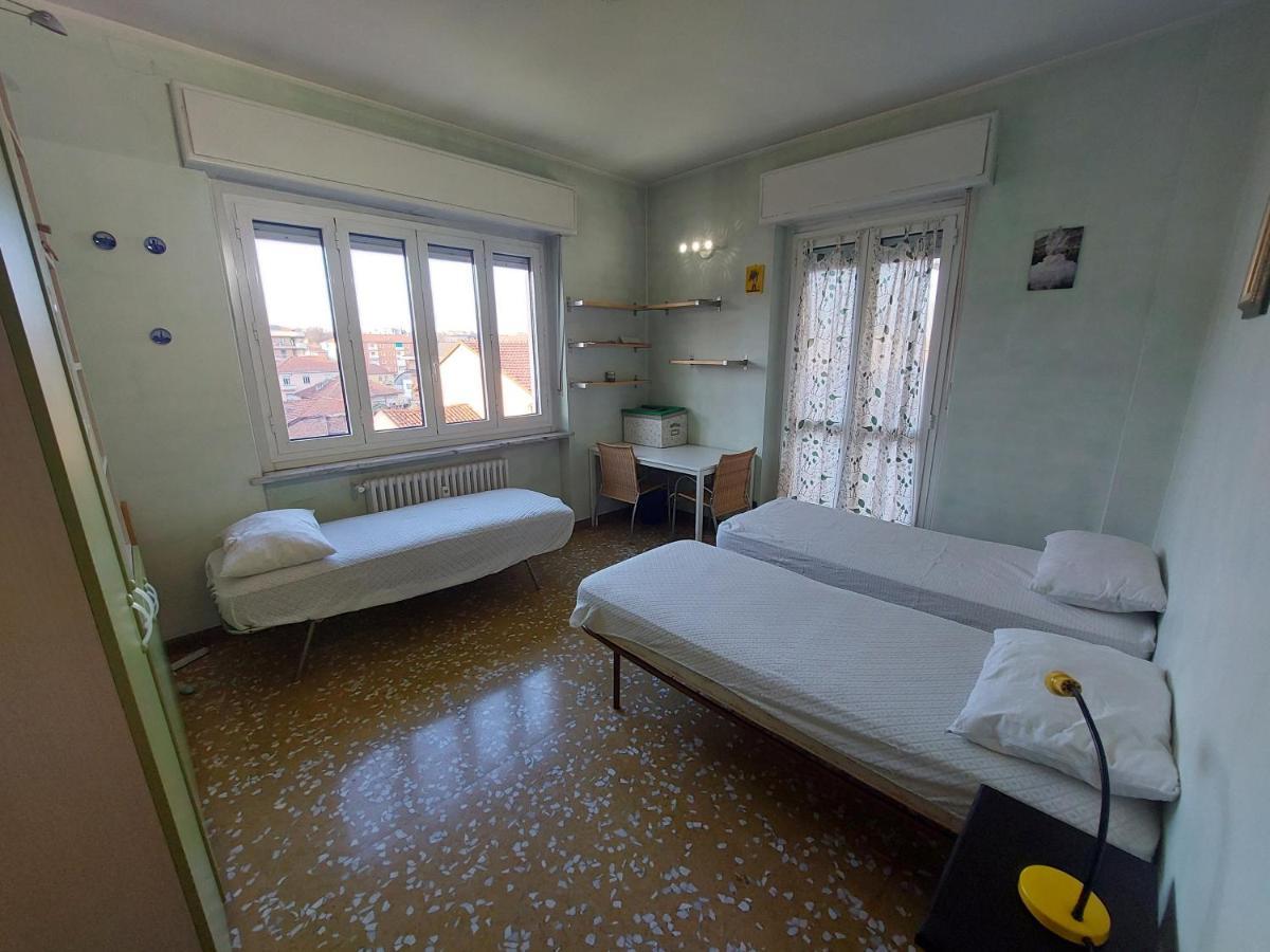 Asti Lovely Apartment Esterno foto
