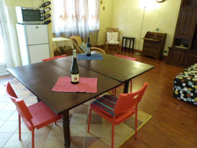 Asti Lovely Apartment Esterno foto