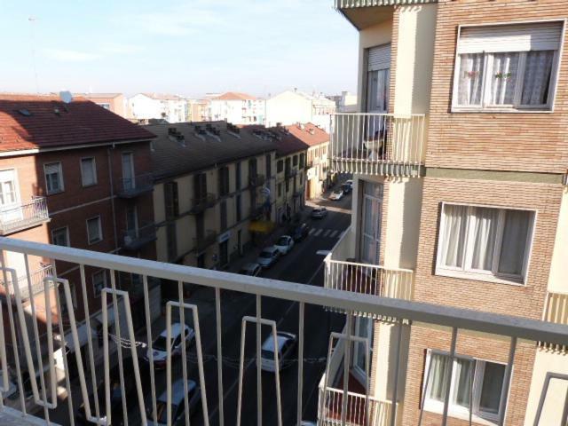 Asti Lovely Apartment Esterno foto